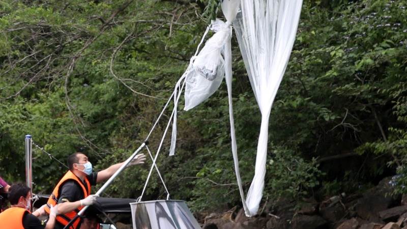 N. Korea sends trash-filled balloons to South