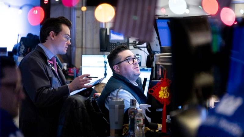 Wall Street closes higher, jobs data in spotlight