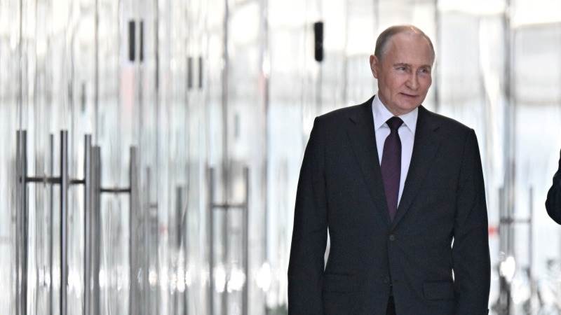 Putin: Europe buys expensive LNG from US