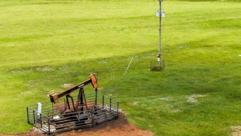 Crude oil prices rise 2% after ECB rate cut