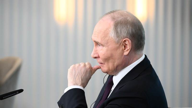 Putin: Western payment systems undermined