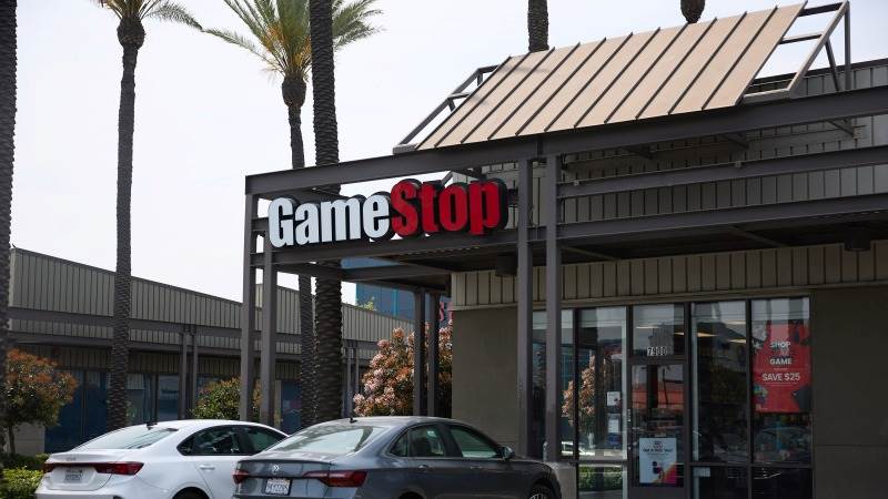 GameStop sinks 35% amid Roaring Kitty livestream