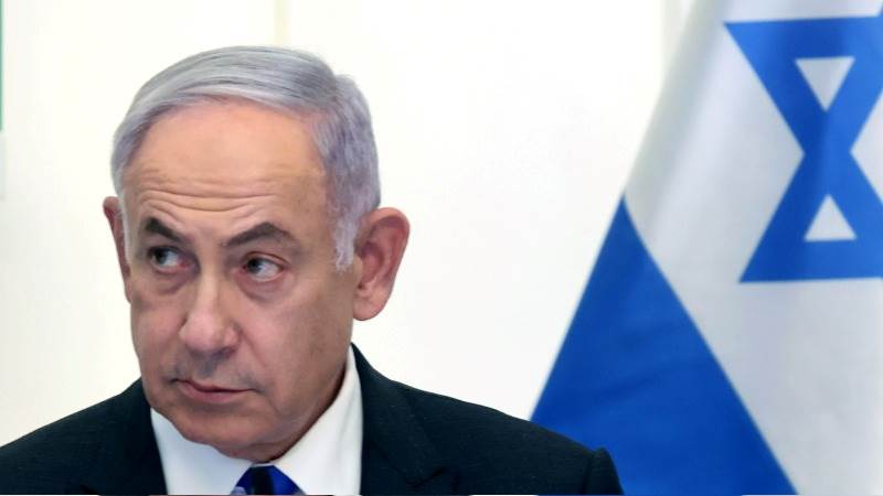 Netanyahu asks Gantz not to quit