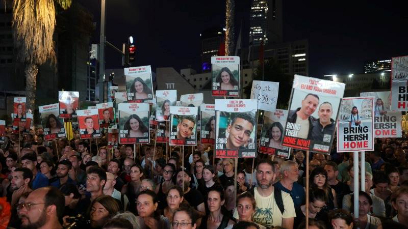 Israeli police arrest 33 at Tel Aviv protest