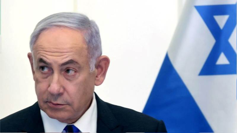 Netanyahu tells Gantz to stay and fight