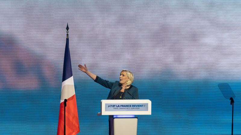 Marine Le Pen welcomes new legislative elections