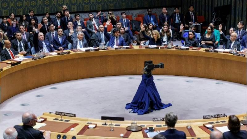 UNSC adoptss US-drafted Gaza ceasefire resolution