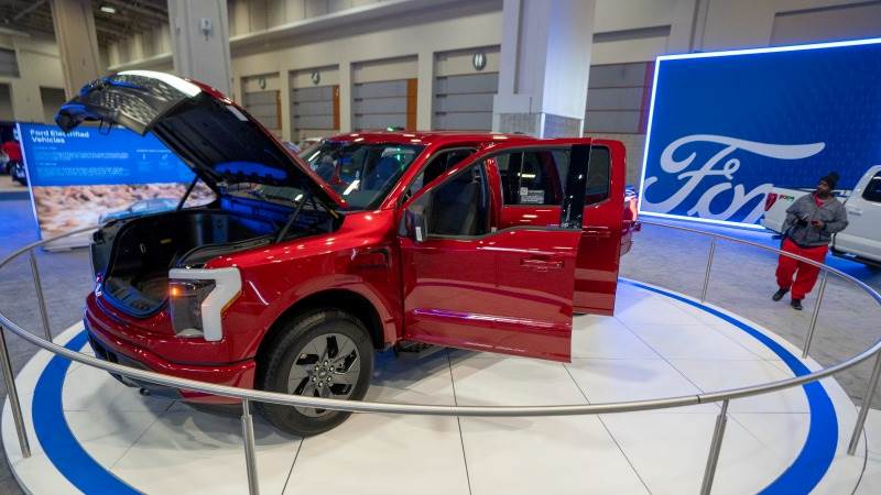 Ford halts questionable EV dealership program