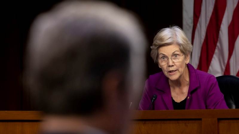 Warren warns Powell against weakening banking rules