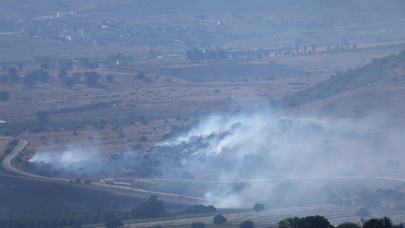 Hezbollah fires rockets on northern Israel