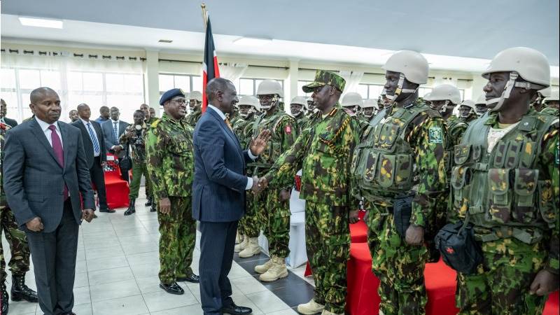 Kenyan police heads off to Haiti to tackle gang violence