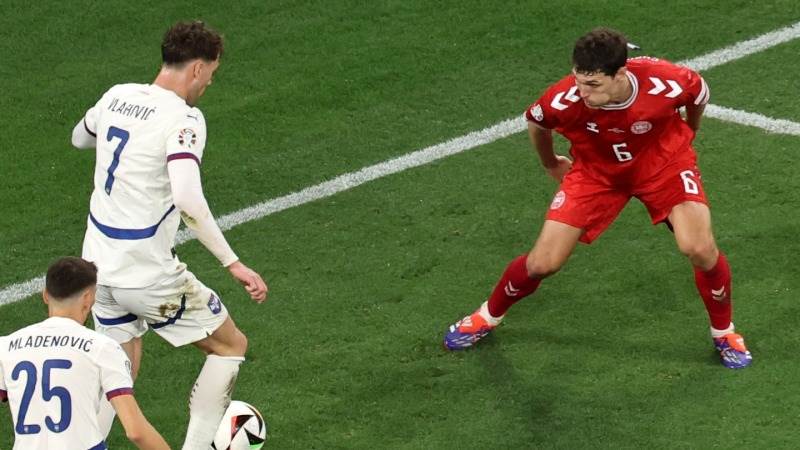 Denmark qualifies for last 16 after 0-0 draw with Serbia