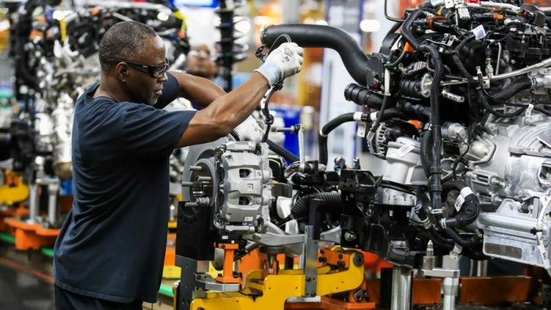 US manufacturing activity accelerates in June