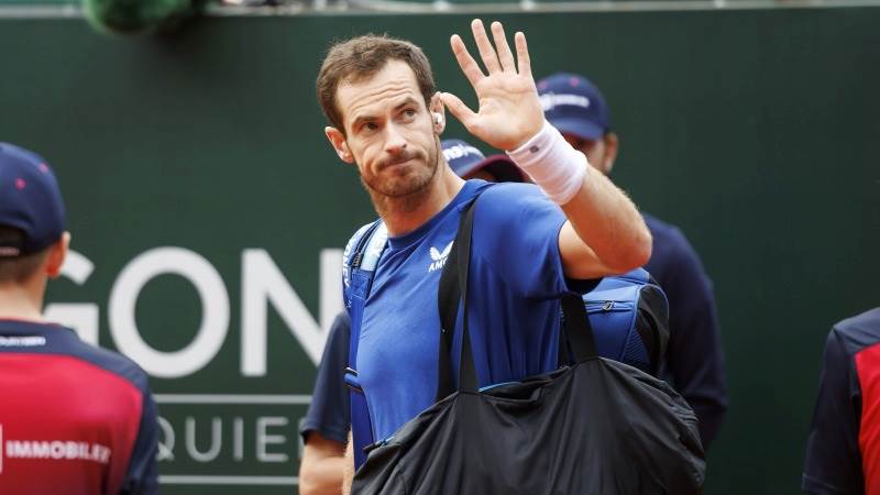 Murray out of Wimbledon singles after surgery