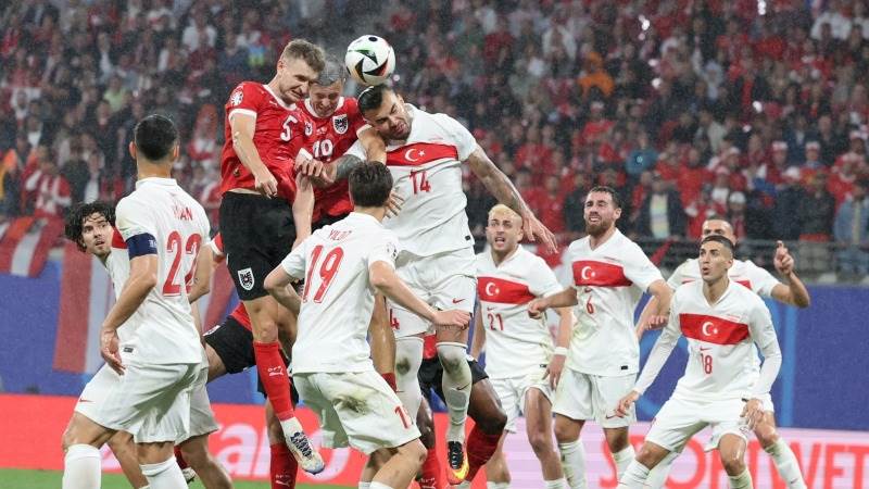 Turkey to face Netherlands after beating Austria 2-1