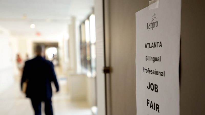 US initial jobless claims up by 4,000 to 238,000