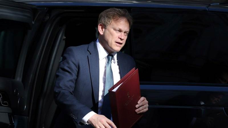 UK defense secretary Shapps loses seat