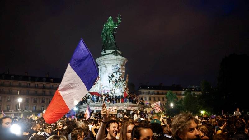 Final results show no majority, leftists with most seats in France