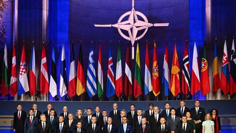 NATO to provide €40B in Kiev aid over next year