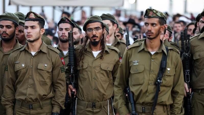 Israeli govt to vote Sunday on 3-year military service