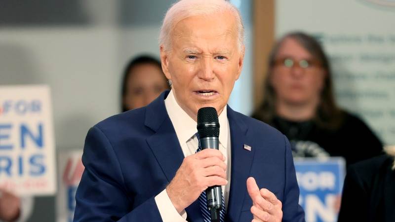 Biden met with ‘don’t you quit’ chants at event in Detroit