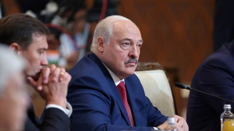 Lukashenko pulls troops from Belarus’ southern border