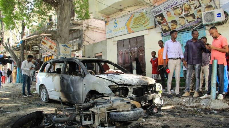 Mogadishu blast at coffee shop kills at least 5