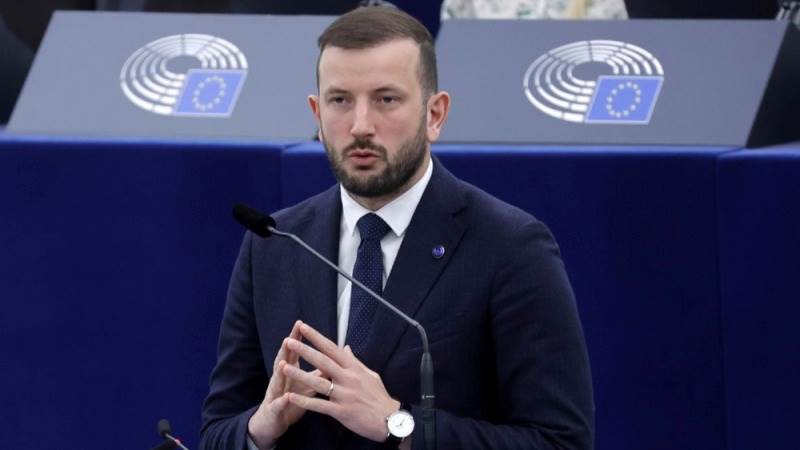 Valean, Sinkevicius resign from European Commission