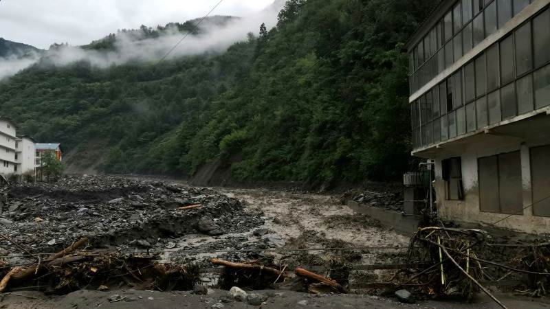 30 missing after heavy rain hits southwestern China