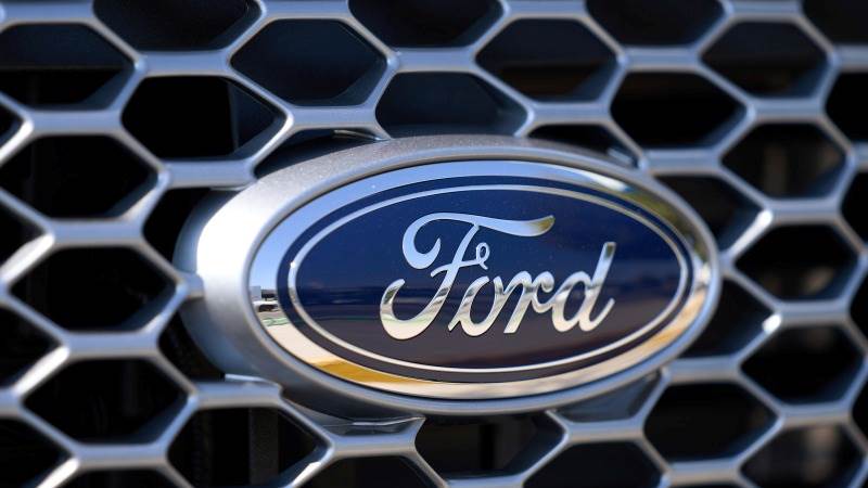 Ford plummets 12% in premarket on EPS decline