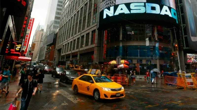 Nasdaq 100 turns to losses, drops over 1%