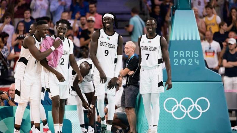 South Sudan makes history with first Olympic basketball victory