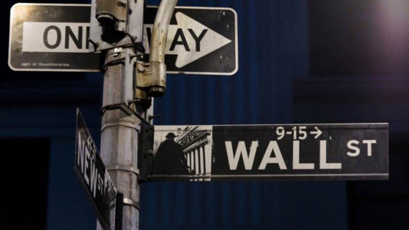 US closes mostly higher amid earnings