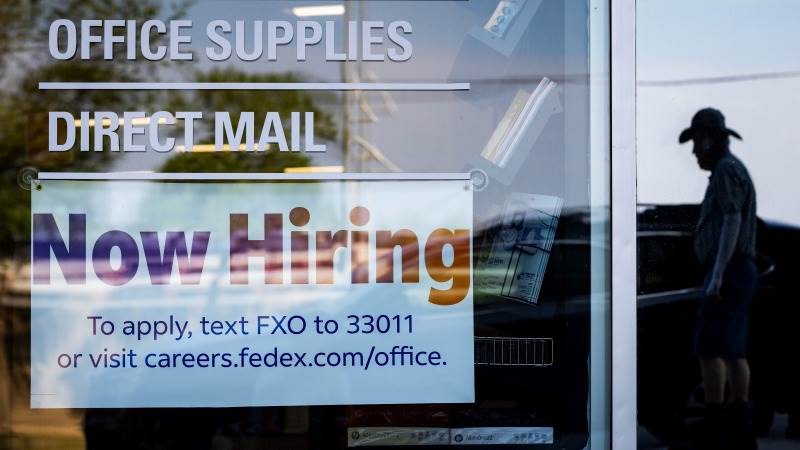 ADP: US private payrolls up by 122,000 in July