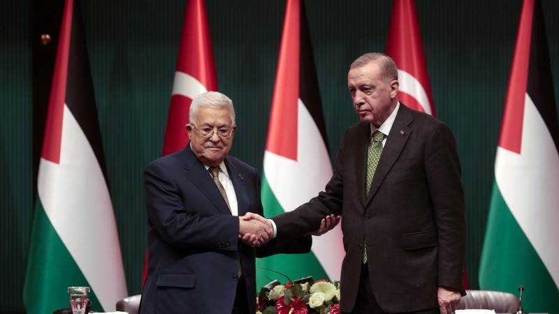 Abbas to visit Turkey in August