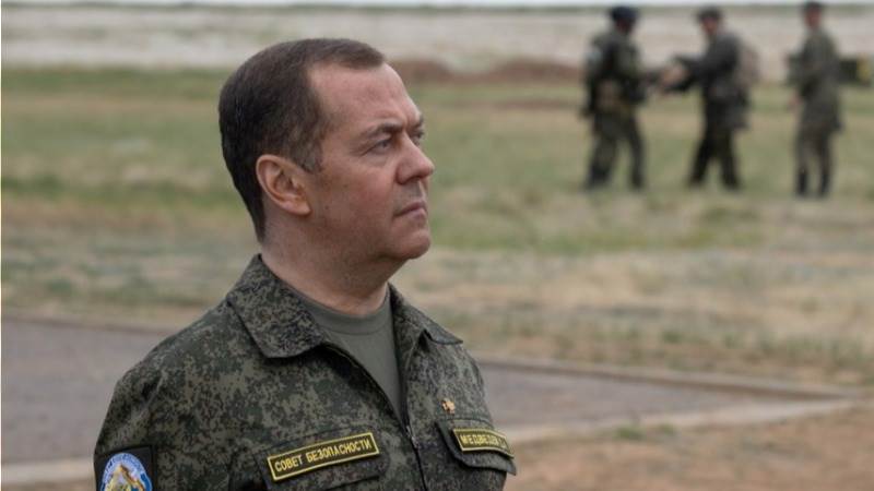 Medvedev: Let traitors hide under witness protection