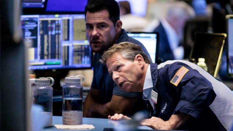 Dow plunges 570 pts after disappointing jobs report