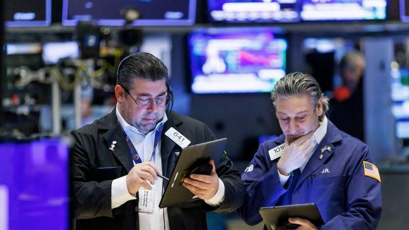 US closes deep in red, Dow loses over 1,000 points