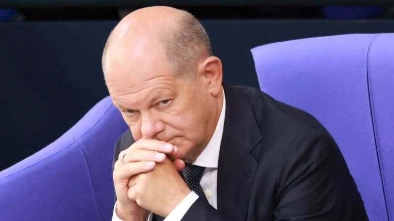 Scholz urges Pezeshkian to avoid escalation in Mideast