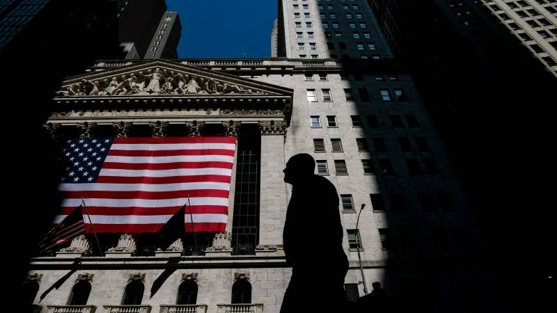 US extends gains premarket after inflation data