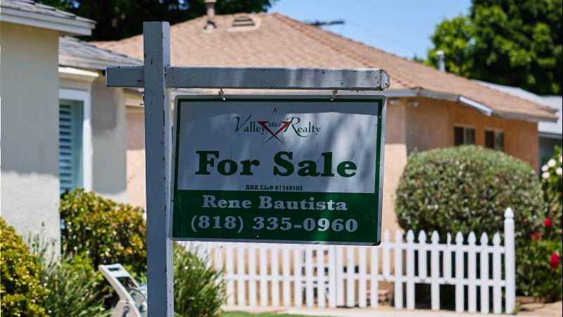 US mortgage applications jump by 16.8%