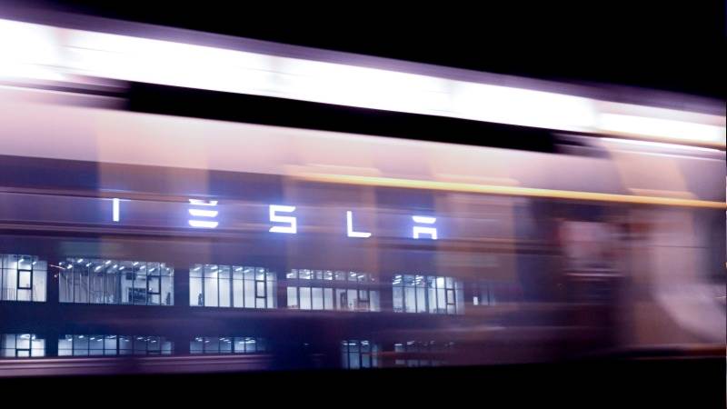 Tesla jumps 5% as AI enthusiasm continues