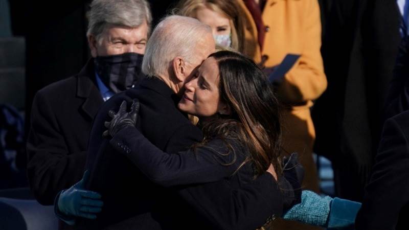 Biden’s daughter makes rare appearance to introduce dad at DNC