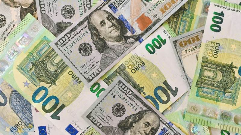 Euro jumps to 7-month high against dollar