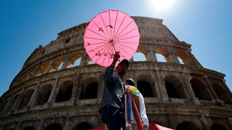 Eurozone consumer confidence drops in August