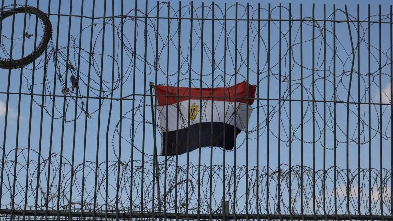 Egypt allegedly accepts sending new Philadelphi Corridor bid to Hamas