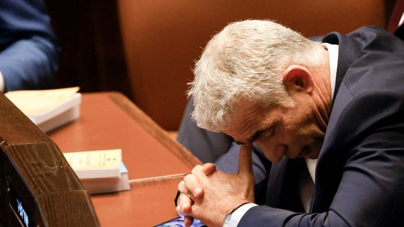 Lapid accuses Netanyahu of ignoring hostage crisis for politics