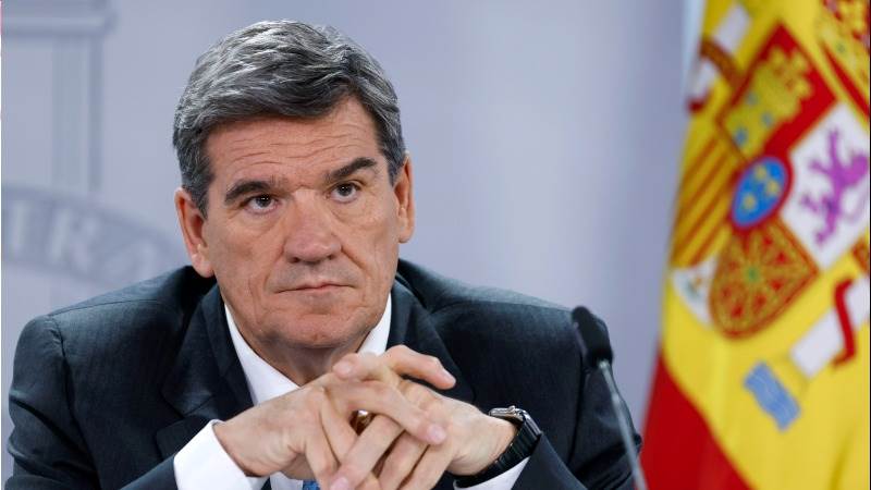 Minister Escriva to replace De Cos as Bank of Spain head