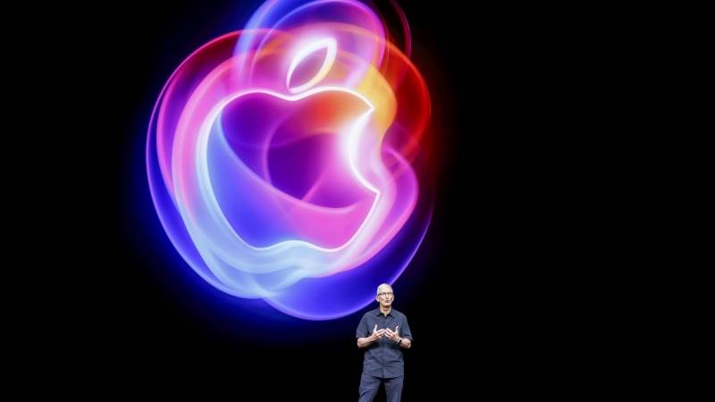 Apple drops 1.5% amid new gadgets unveilings