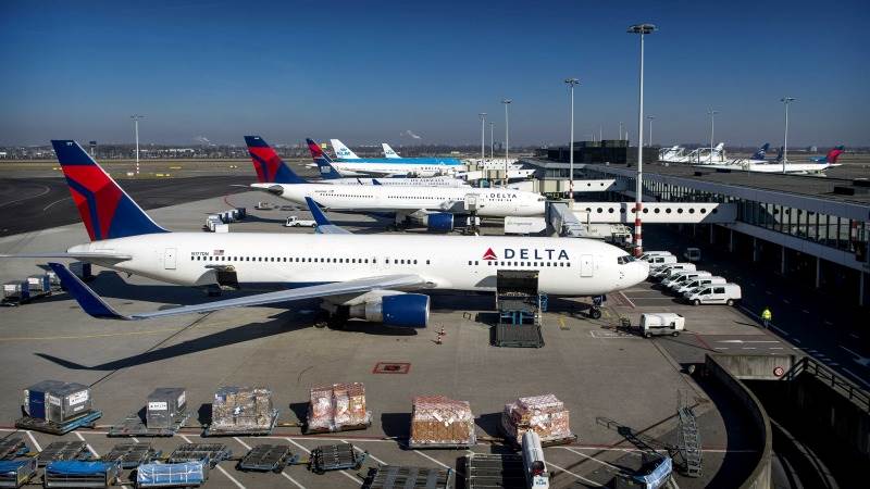 Two Delta planes collide in Atlanta airport